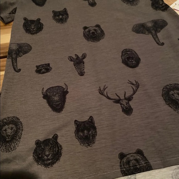 Animal head LuLaRoe christy t shirt hunter - Picture 2 of 3